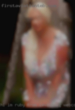 Hi I'm Ruby, I'm from Lewisburg webcam 21 and I'm Bi-Curious!