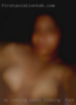 I'm looking for Beach looking to fuck sex only, I'm married.