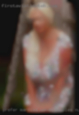 Prefer couples nude married woman looking for same.